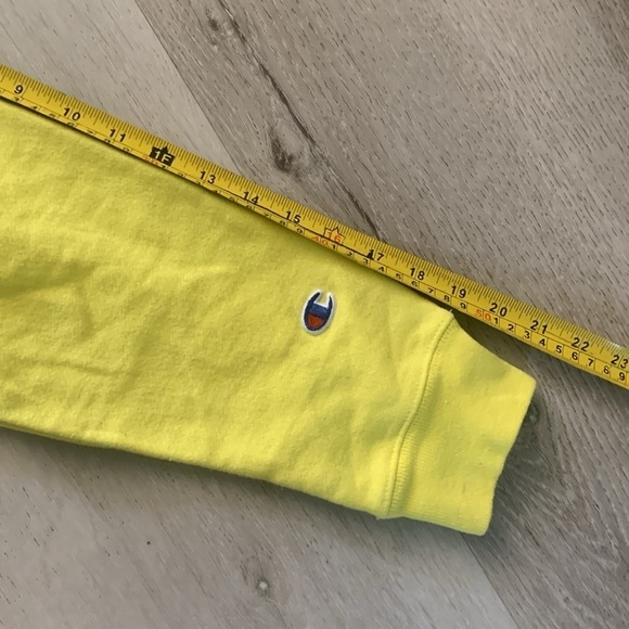 Champion Reverse Weave Yellow Crew Sweatshirt Pullover size L logo spell out - Picture 10 of 11